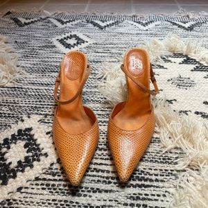 Amazing Vintage Gucci Sling Front 2inch stilettos!